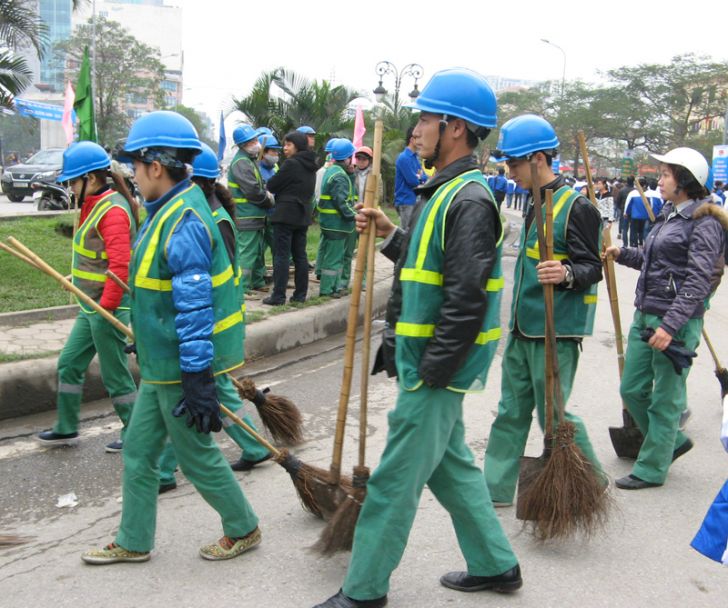 May đồng phục bảo hộ cho công nhân vệ sinh môi trường