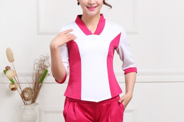 Đồng phục nhân viên nữ spa phối màu trắng hồng